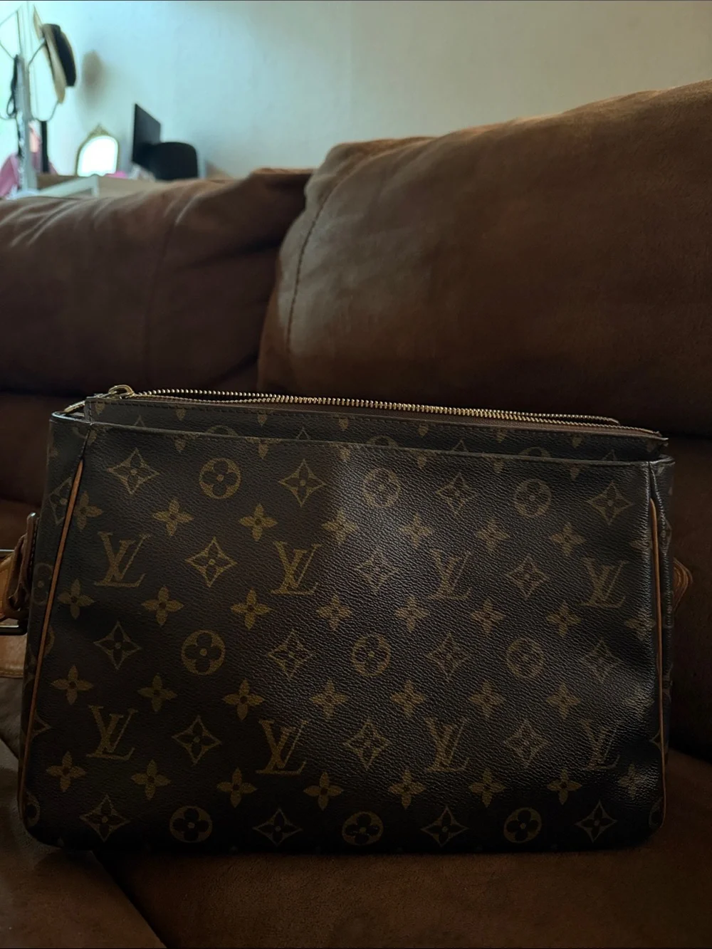 Louis Vuitton iconic louis